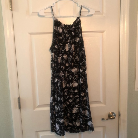 EUC - Banana Republic dress size Medium. - Picture 1 of 4